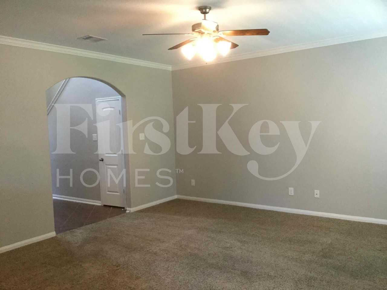 139 Piney Pathway - Photo 2 of 14