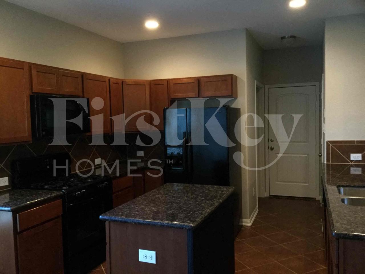 139 Piney Pathway - Photo 3 of 14