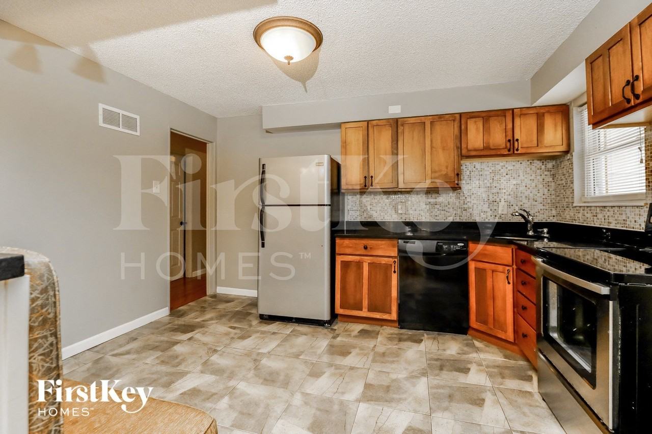 13420 Old Jamestown Rd - Photo 7 of 15