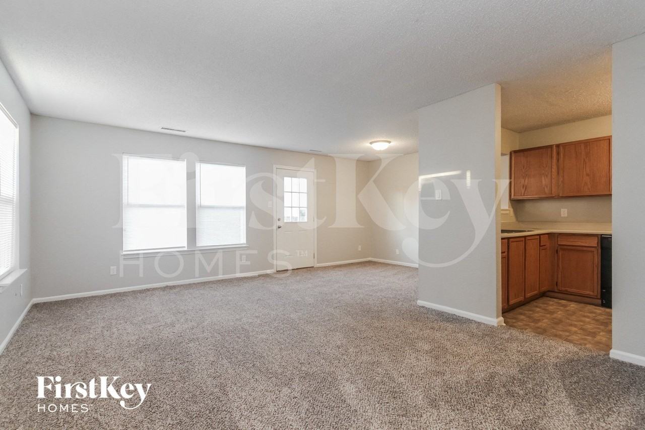 10870 Sweetsen Rd - Photo 2 of 15