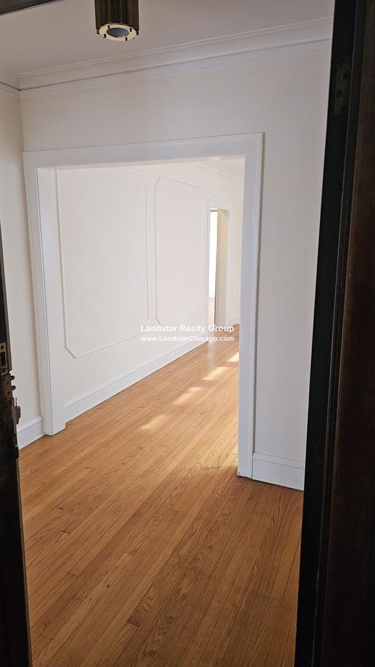 6425 N Francisco Ave #3 - Photo 3 of 27