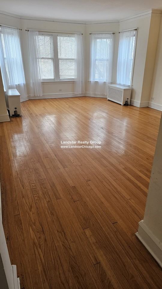 6425 N Francisco Ave #3 - Photo 4 of 27