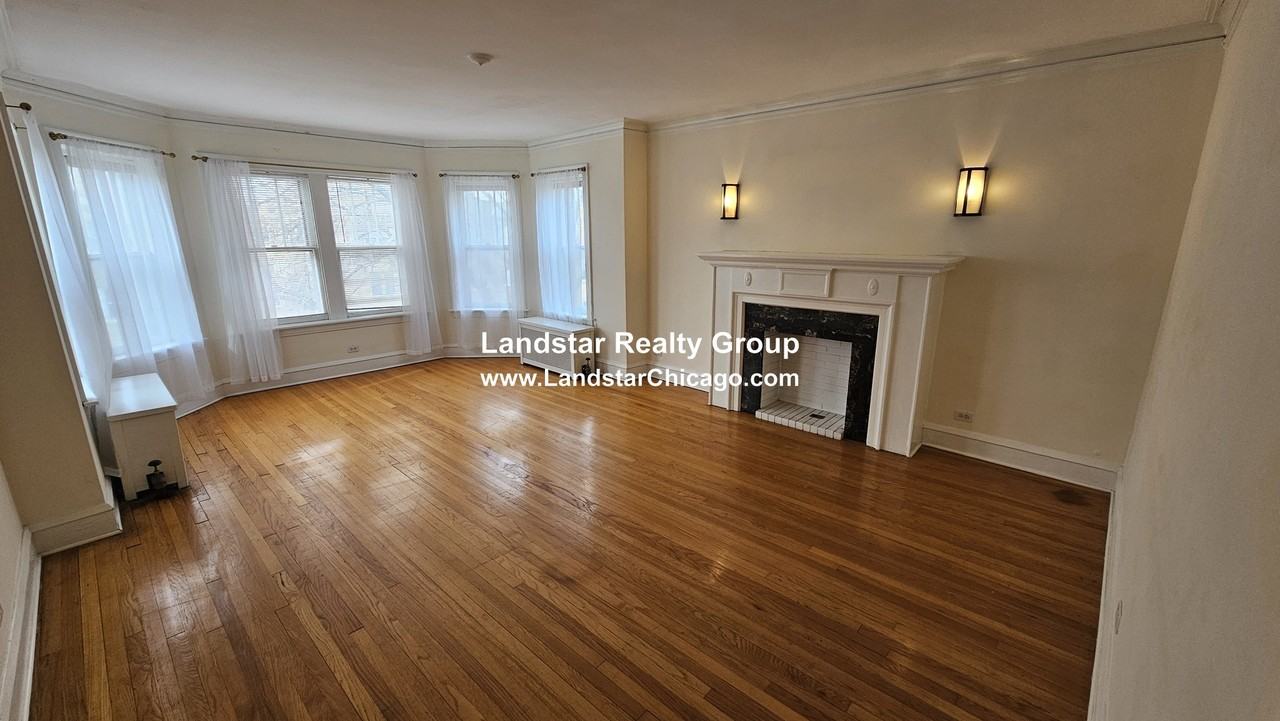 6425 N Francisco Ave #3 - Photo 5 of 27