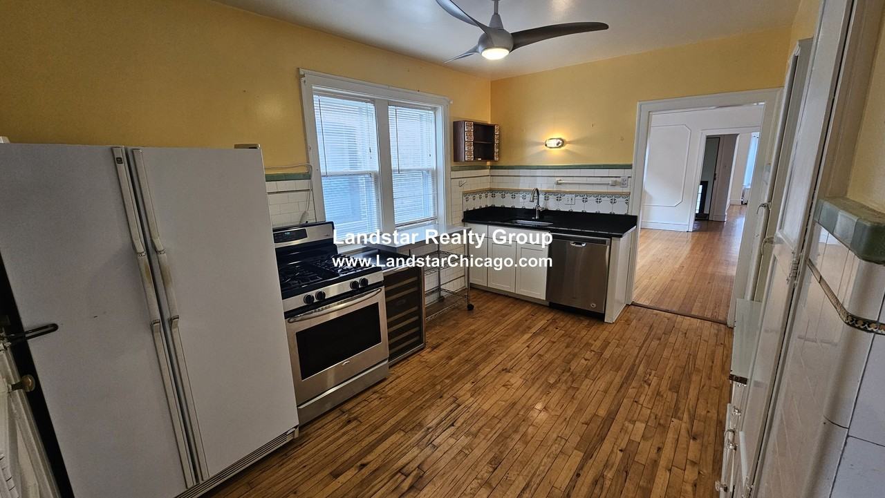 6425 N Francisco Ave #3 - Photo 7 of 27