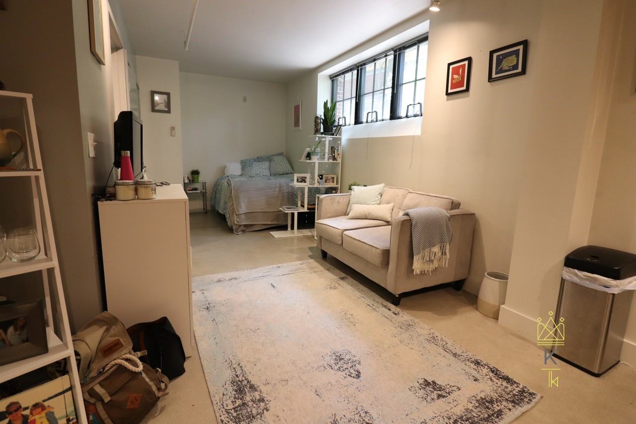 20 Sunnyside St #5 - Photo 3 of 12