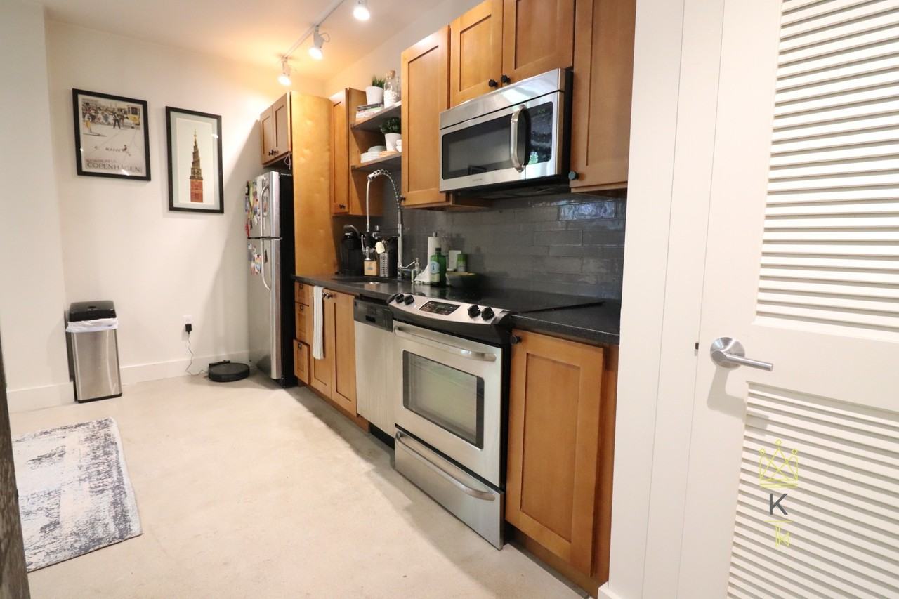 20 Sunnyside St #5 - Photo 4 of 12