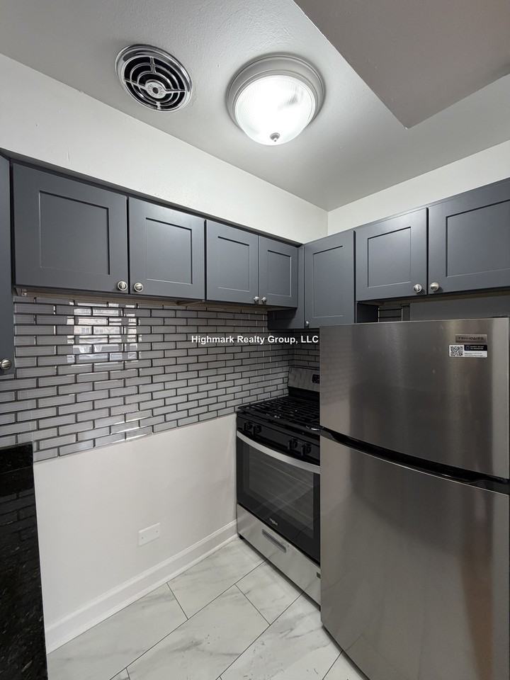 6830 N Sheridan Rd #251A - Photo 2 of 12