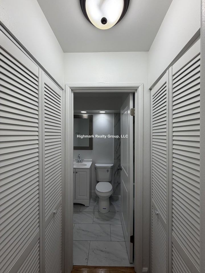 6830 N Sheridan Rd #251A - Photo 6 of 12