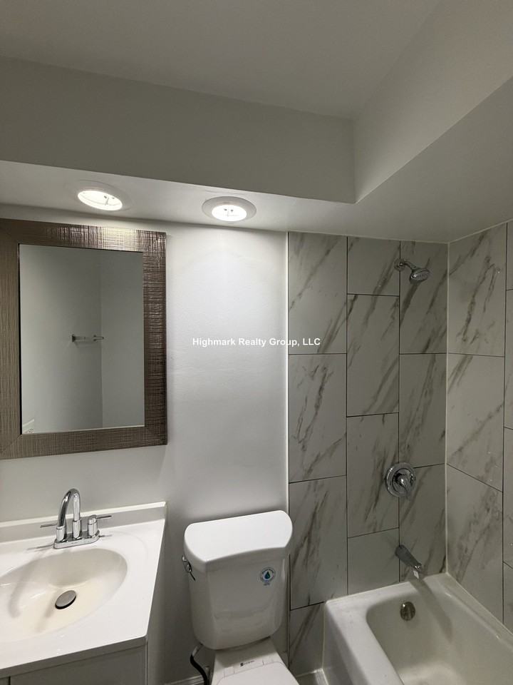 6830 N Sheridan Rd #251A - Photo 7 of 12