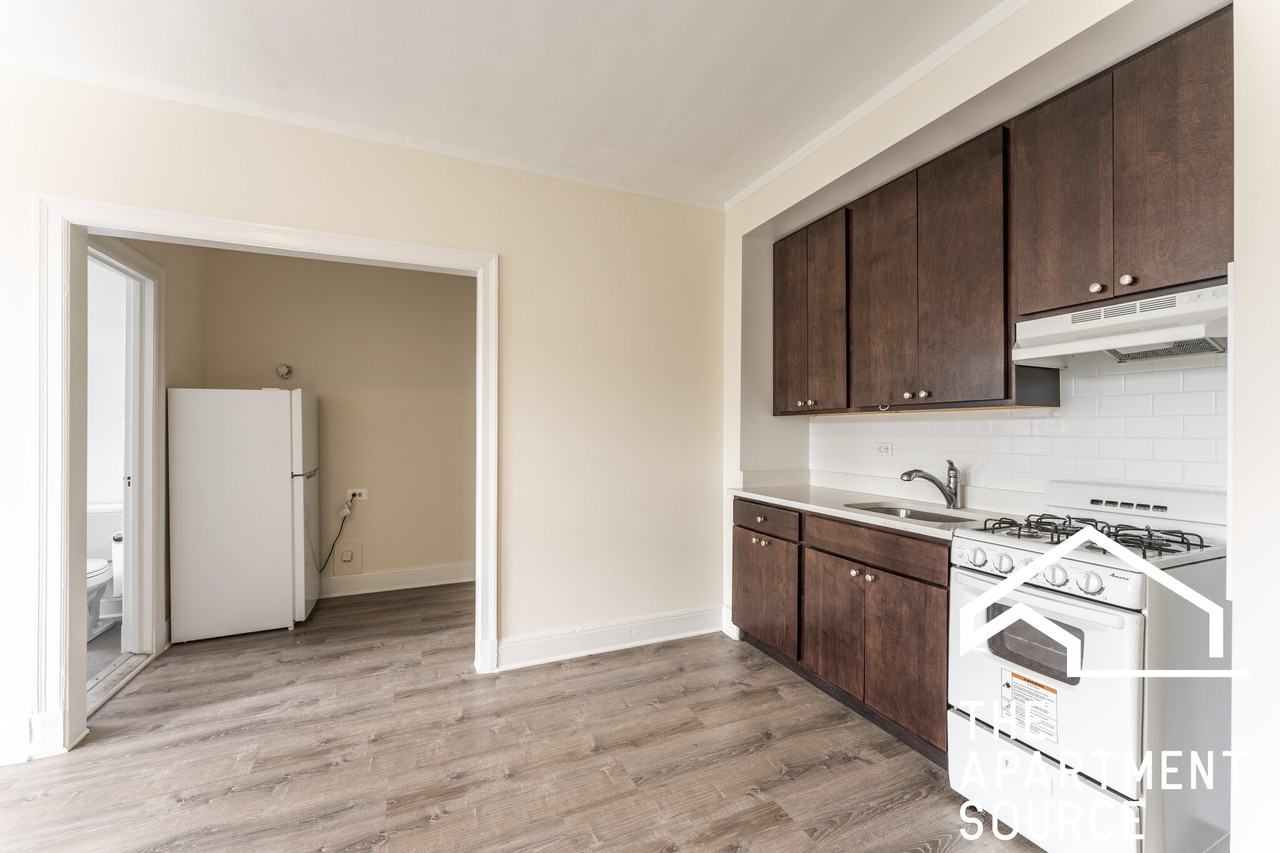 2779 N Milwaukee Ave #215 - Photo 2 of 9