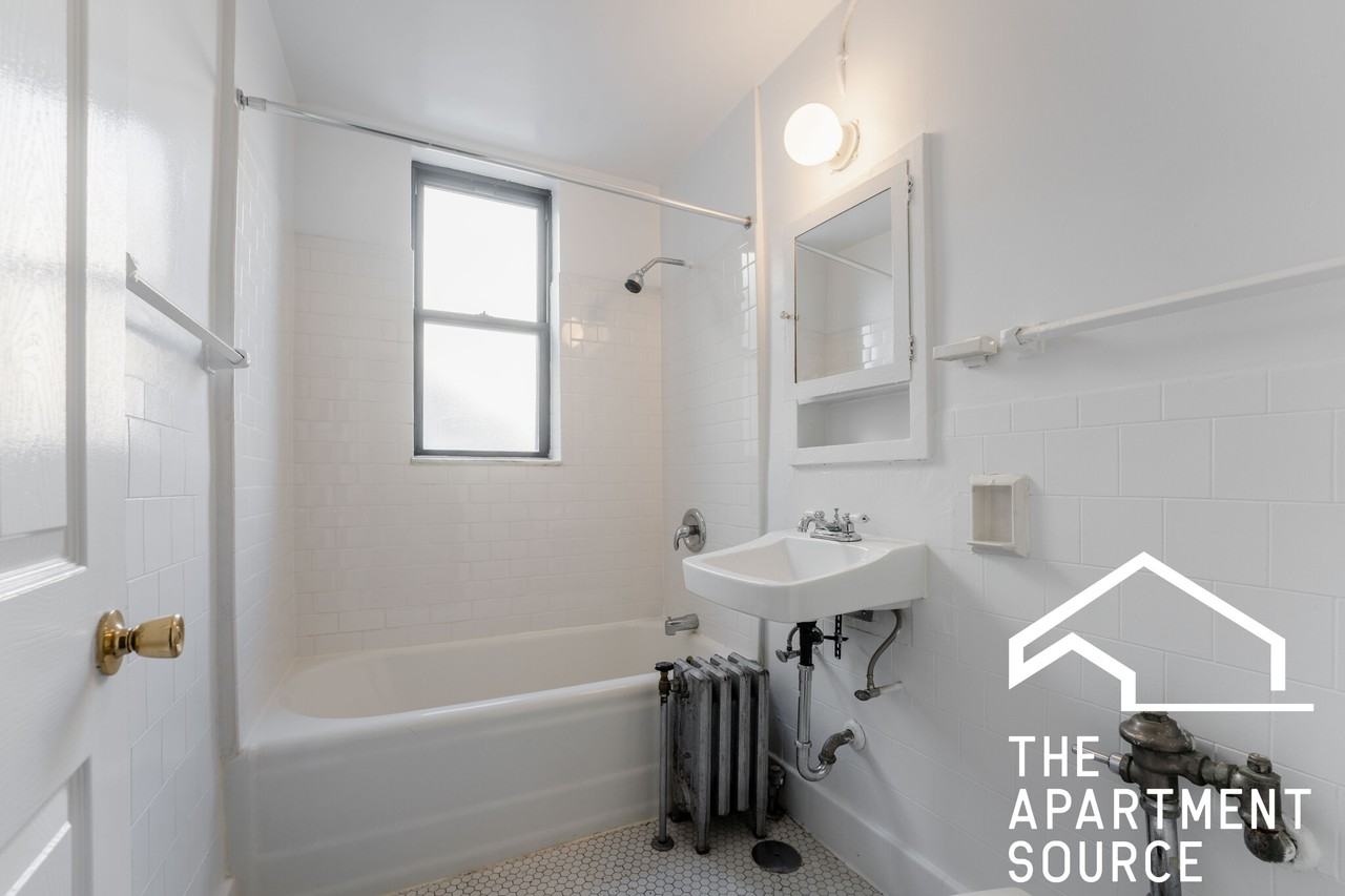 2779 N Milwaukee Ave #215 - Photo 4 of 9