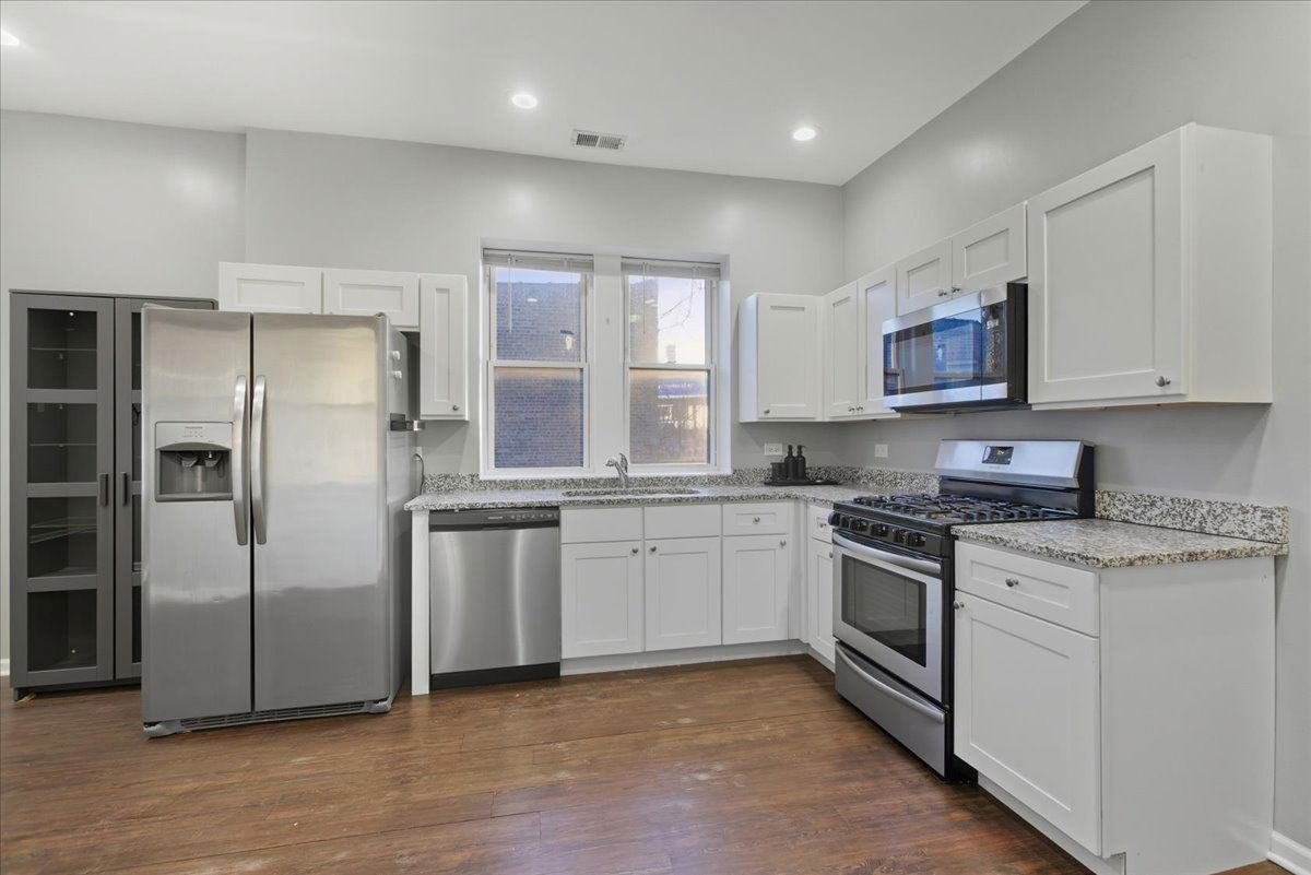 1654 W Cortland St #5F - Photo 2 of 8