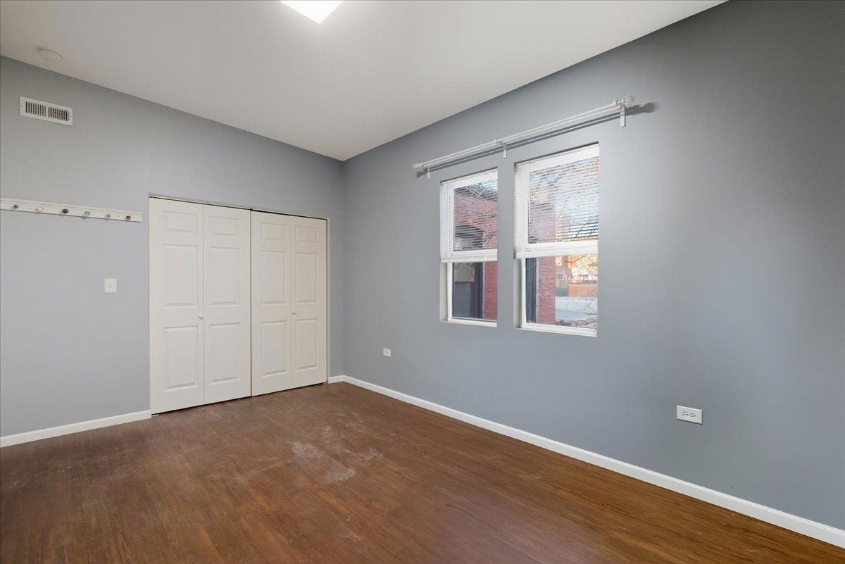 1654 W Cortland St #5F - Photo 6 of 8