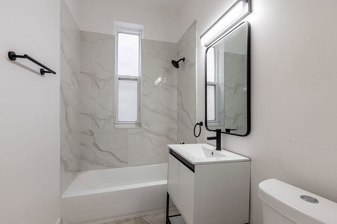 3211 W Chicago Ave #CH2 - Photo 7 of 8