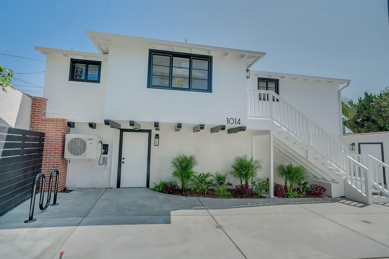 1014 South Hayworth Avenue - Photo 3 of 18