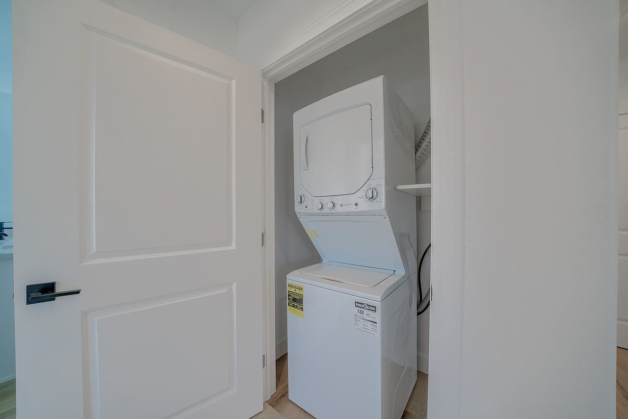 1014 South Hayworth Avenue - Photo 5 of 18