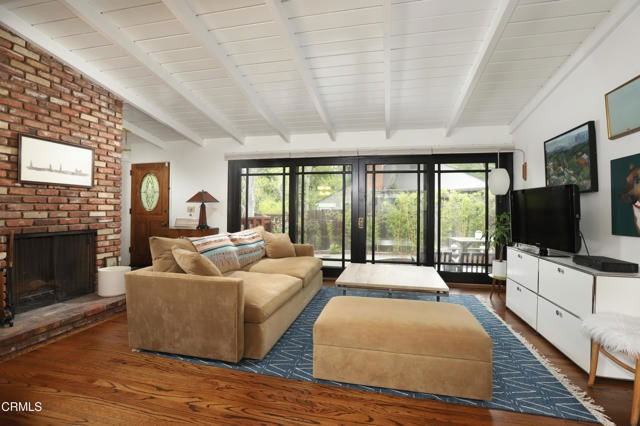 400 Glenullen Dr - Photo 2 of 8