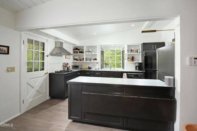 400 Glenullen Dr - Photo 5 of 8