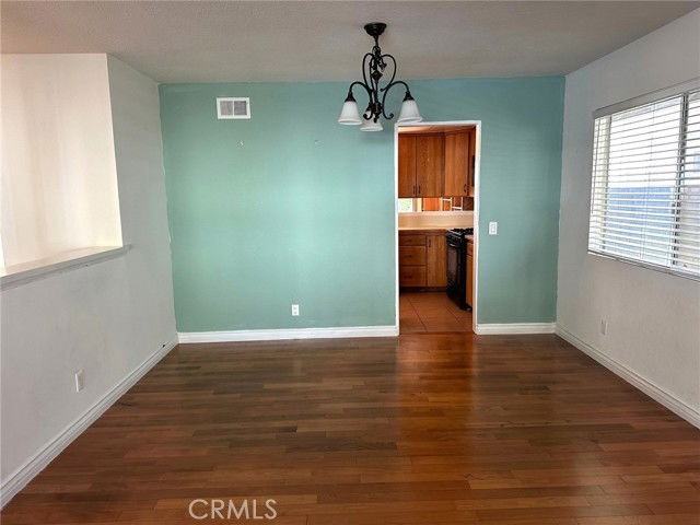 3033 Amigos Dr - Photo 3 of 7