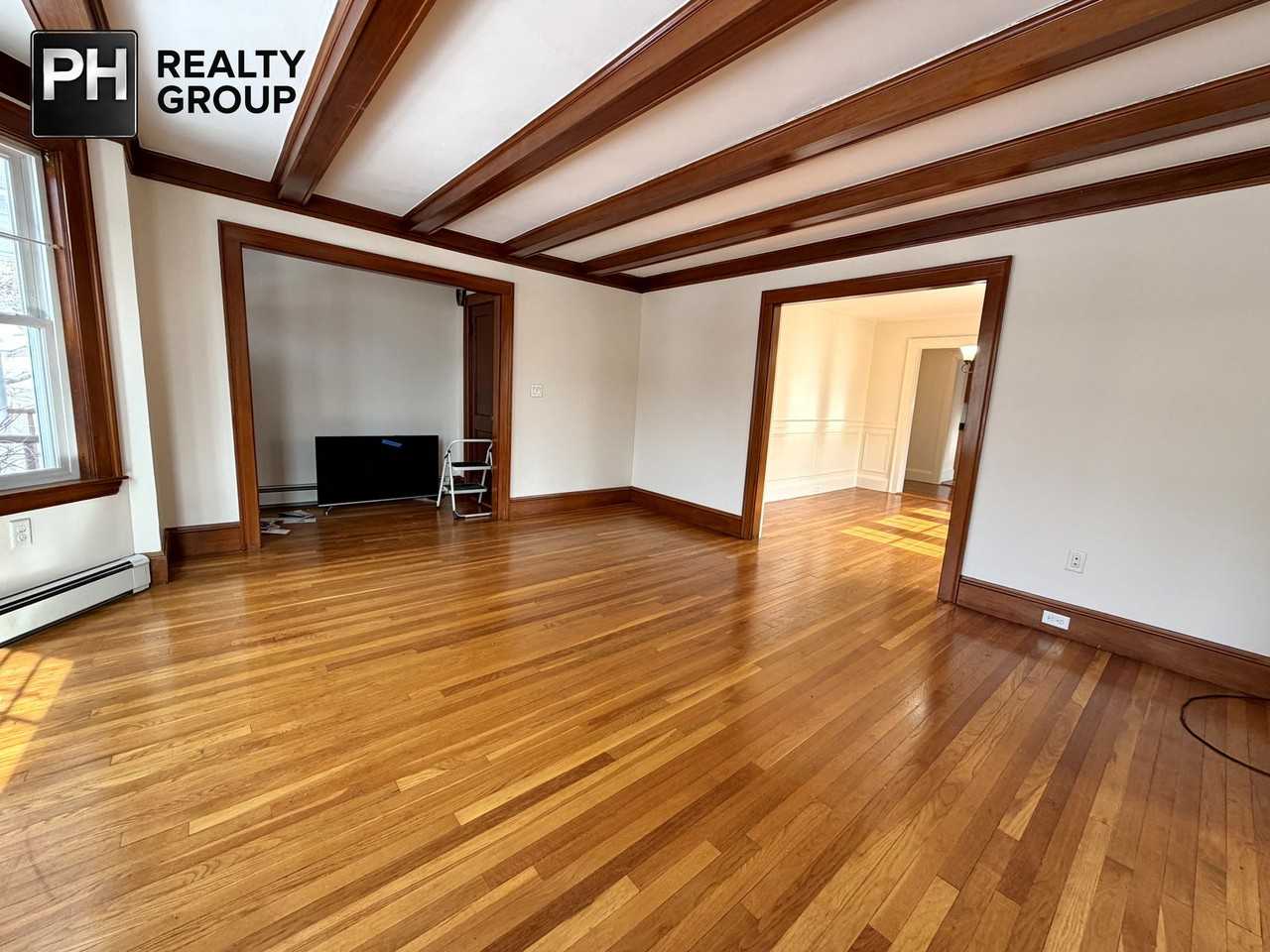 31 Oakley Rd #1 - Photo 7 of 8