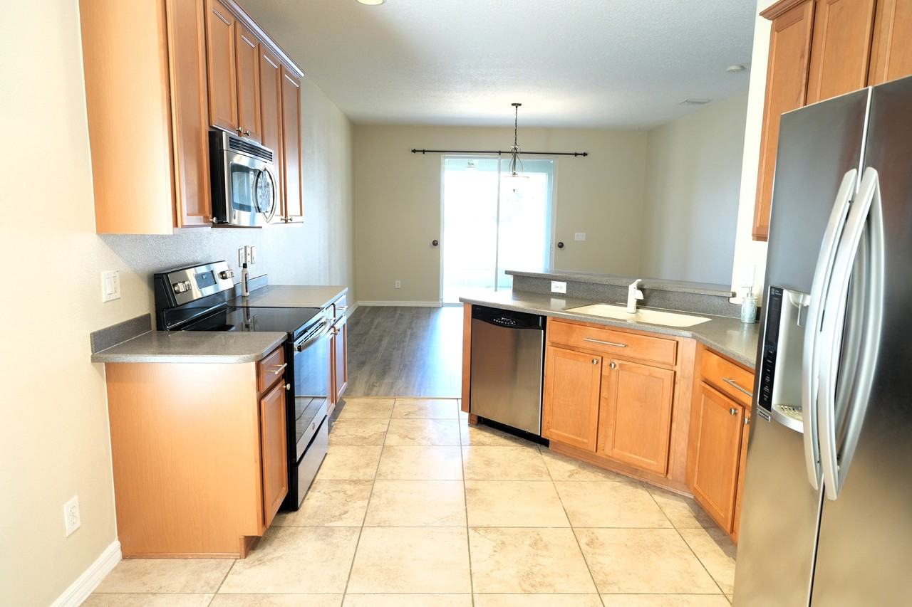 3882 Manitoba Way - Photo 4 of 20