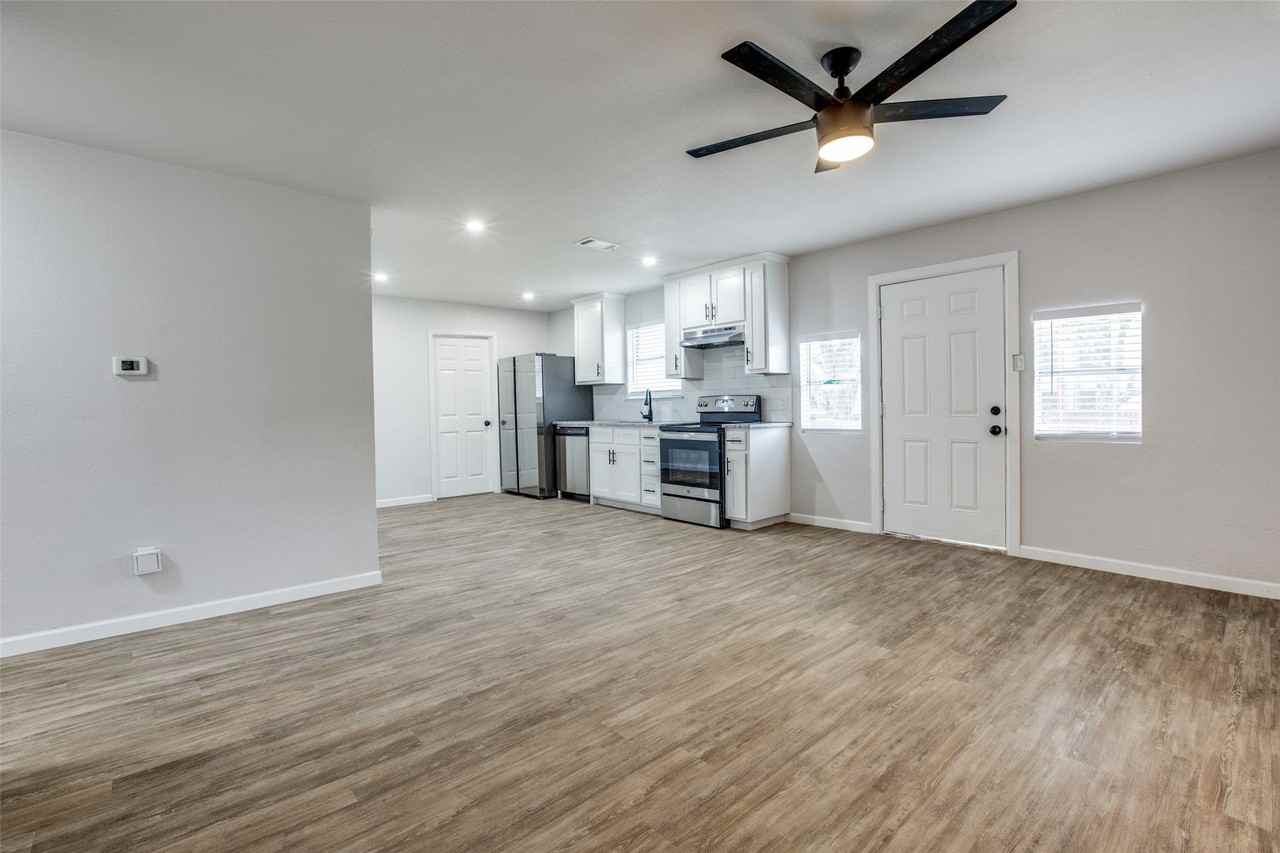 1314 Yukon Dr - Photo 3 of 12