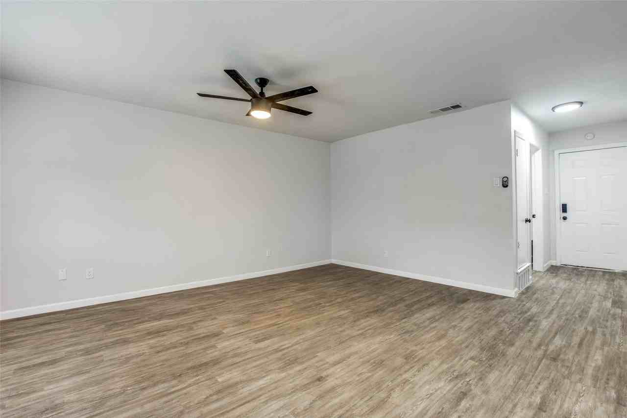 1314 Yukon Dr - Photo 5 of 12