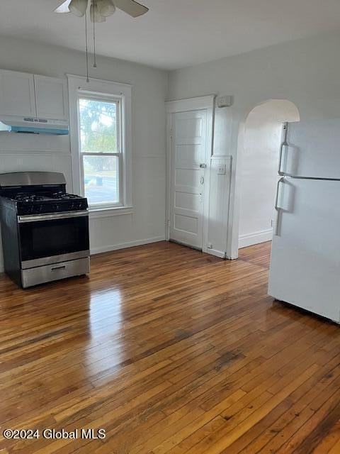 267 Church St - Photo 4 of 10
