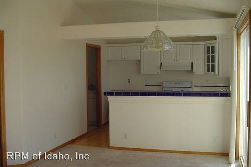 1970 S Toluka Way - Photo 2 of 8