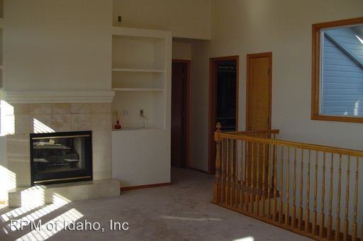 1970 S Toluka Way - Photo 3 of 8