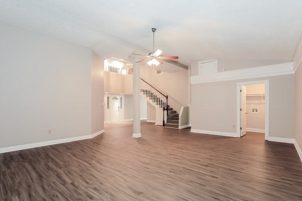 1740 Eaglecreek Trl - Photo 5 of 17