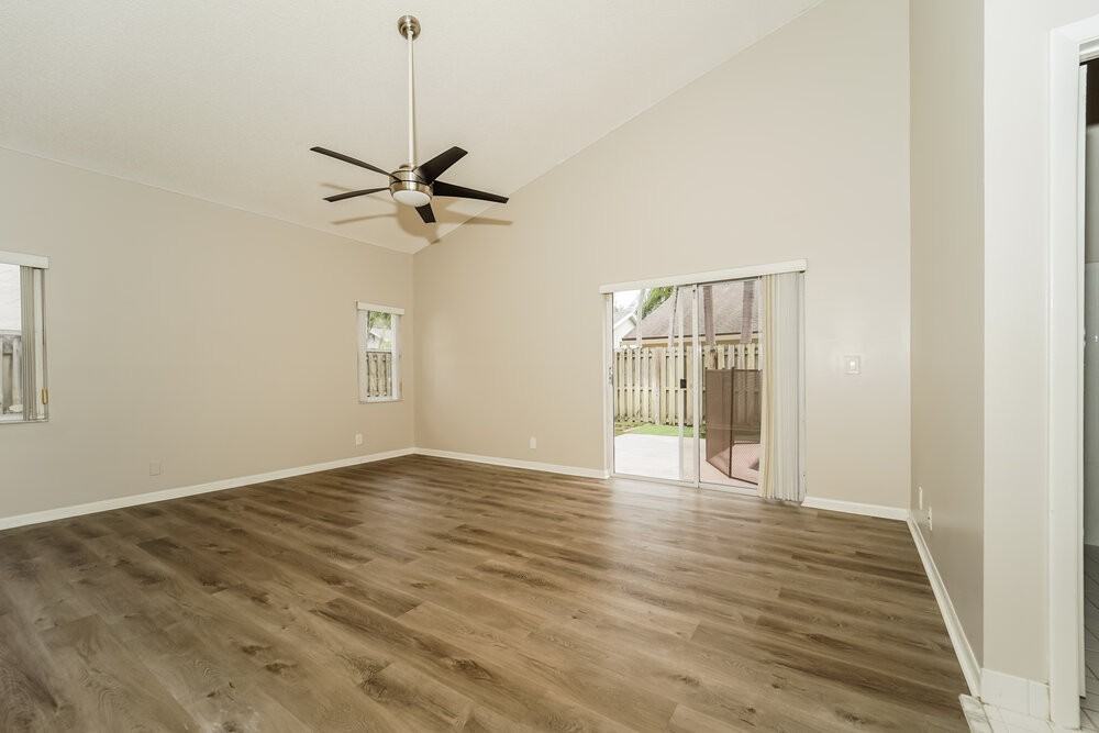 6642 Nw 42nd Ave - Photo 6 of 16