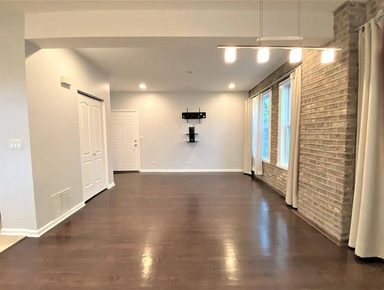 3131 N Western Ave - Photo 7 of 13