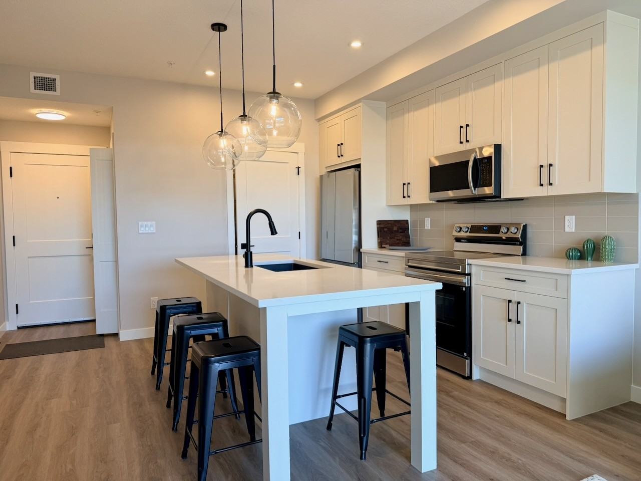 4250 Seton Dr Se Null - Photo 2 of 20