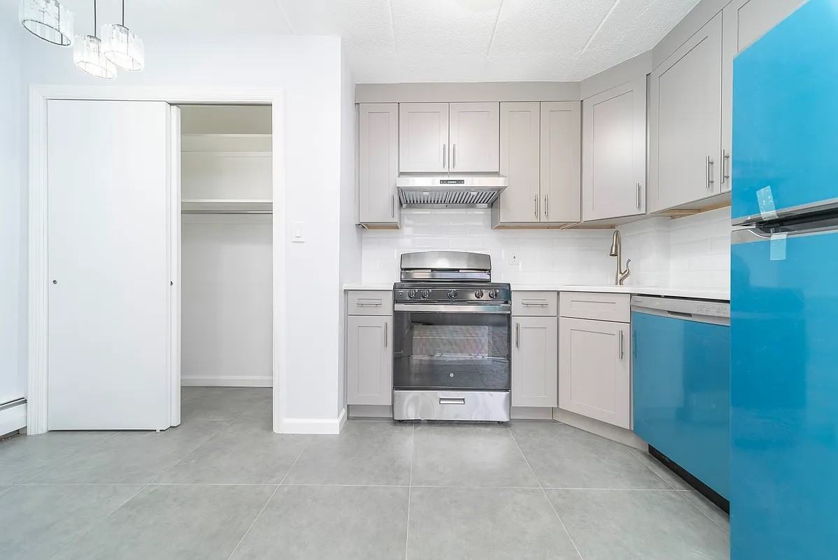 13446 Maple Ave #7A - Photo 6 of 10