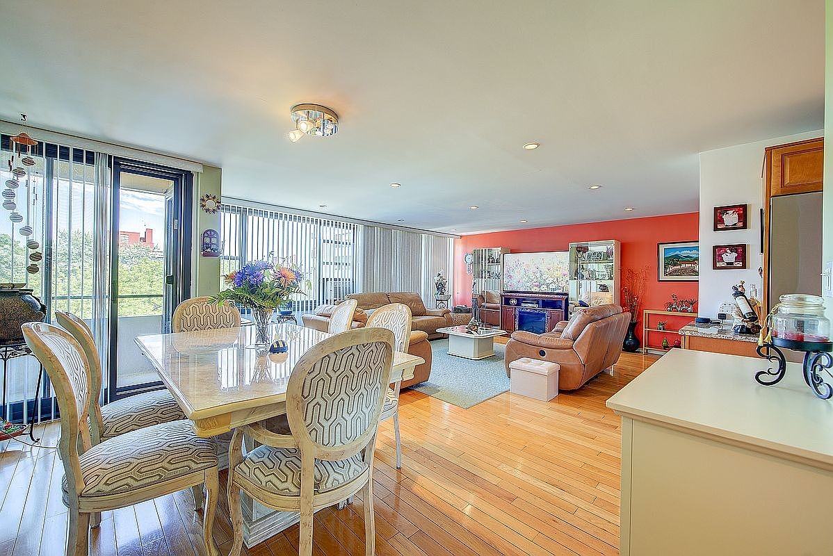 1011 162nd St #7A - Photo 2 of 13