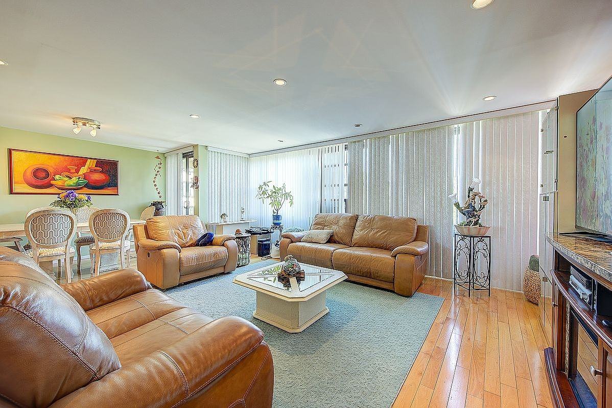 1011 162nd St #7A - Photo 3 of 13