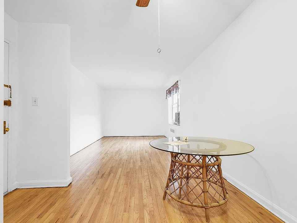 2621 Union St #2FQ - Photo 4 of 9