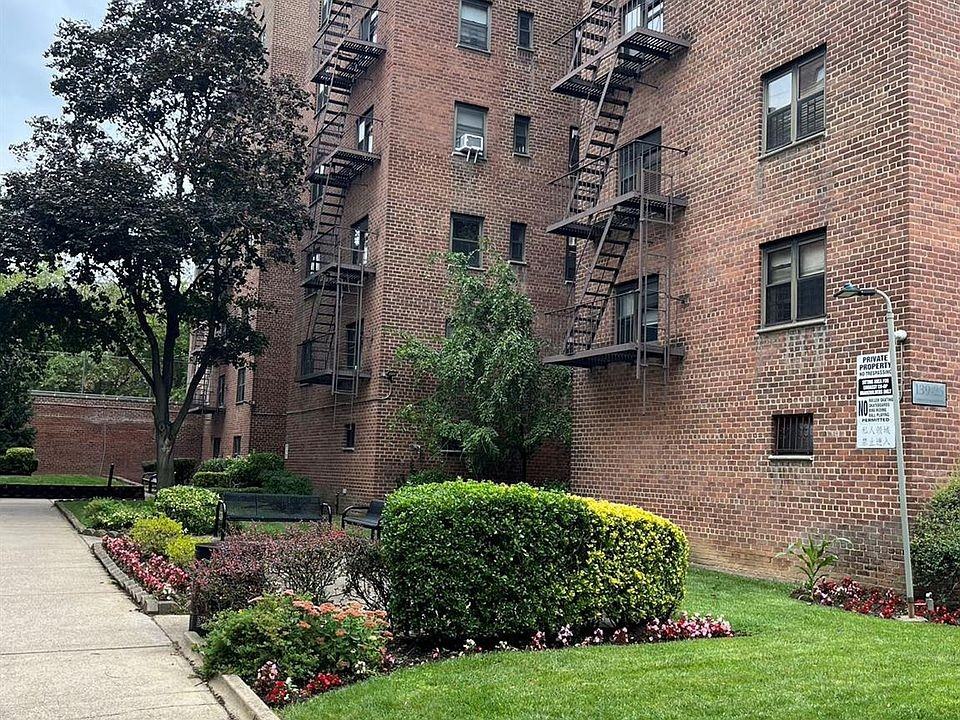 2621 Union St #2FQ - Photo 7 of 9