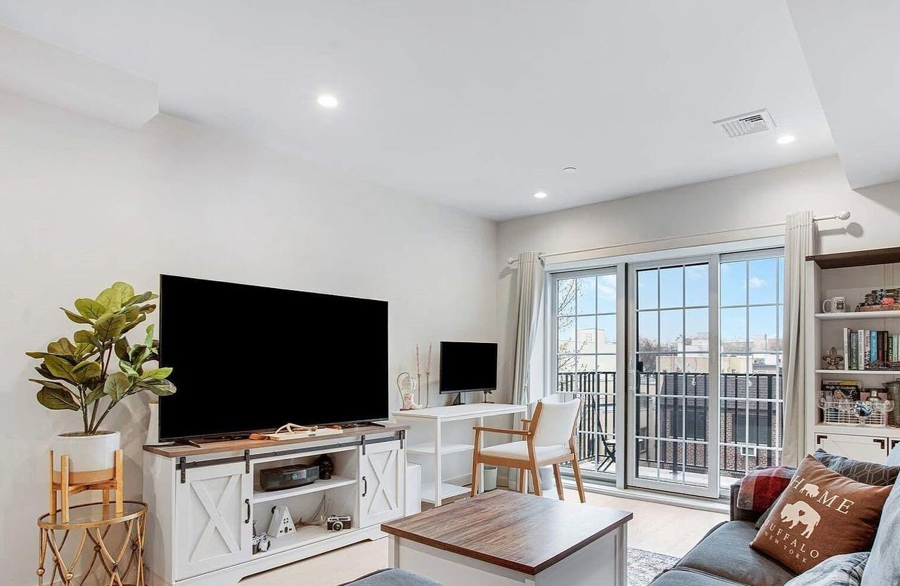 3037 32nd St #4B - Photo 5 of 8