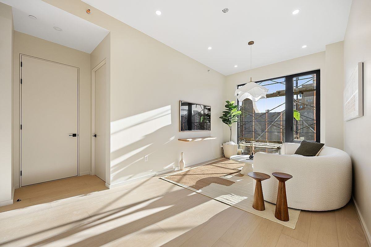 3116 21st St #5F - Photo 7 of 7