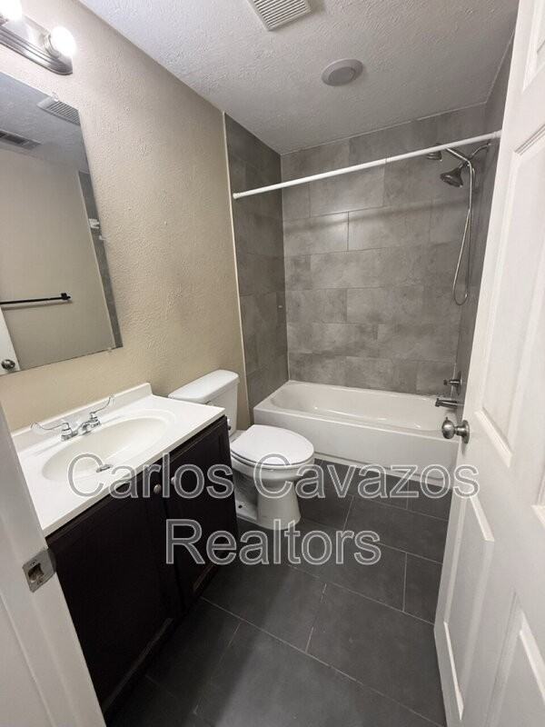 Sylvan Dr #B - Photo 5 of 16