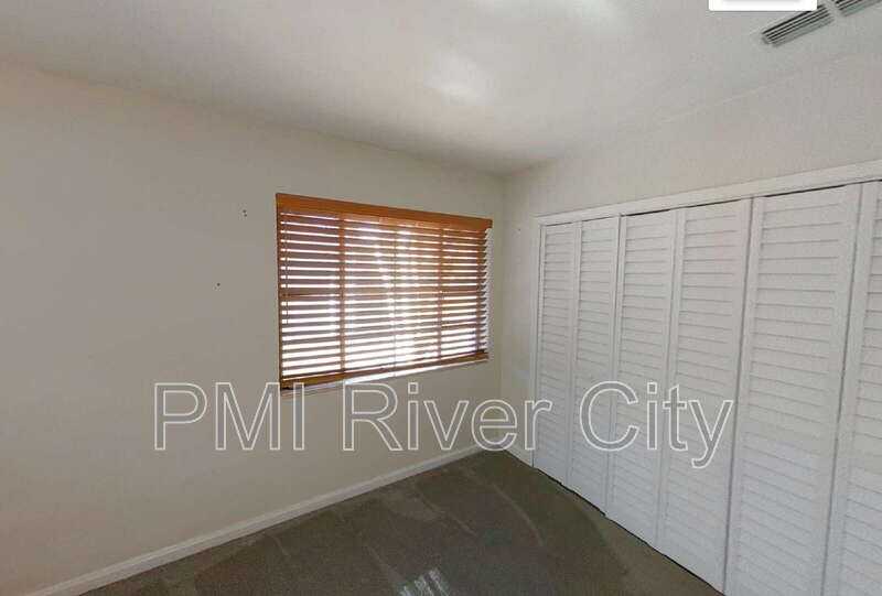 1414 Glengarry Rd - Photo 6 of 14