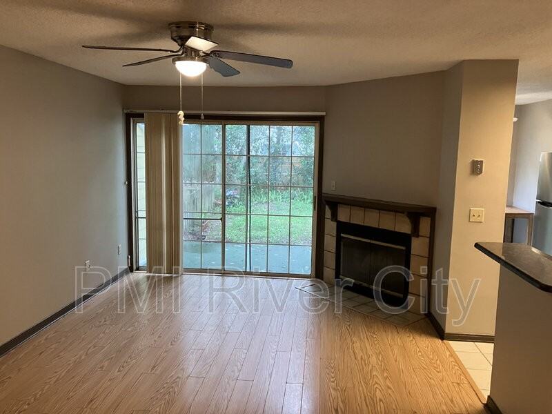 1539 Summer Sands Dr - Photo 4 of 11