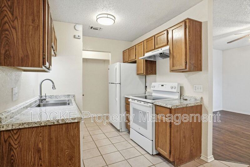 10259 Aurora Dr - Photo 3 of 14