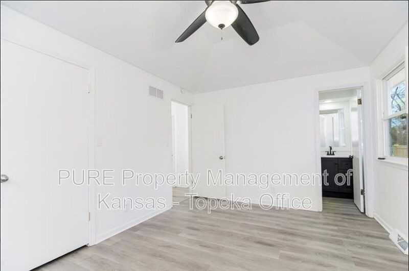 12908 W 102nd St - Photo 7 of 22