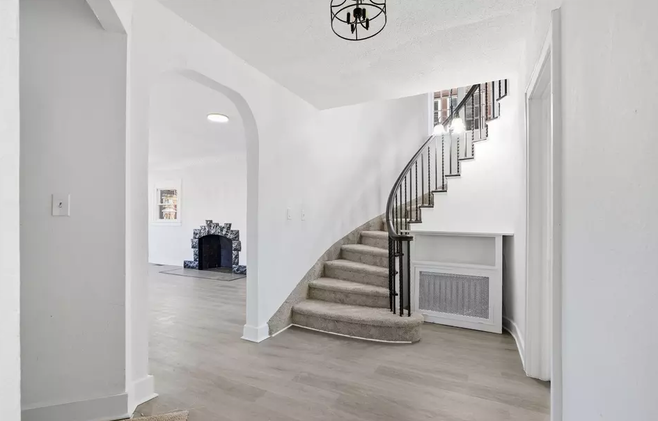 8951 La Salle Blvd #NA - Photo 2 of 9