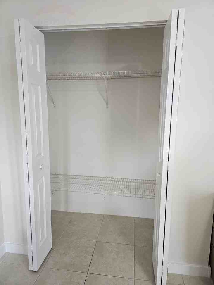 6901 Southwest 95th Avenue - Photo 7 of 9