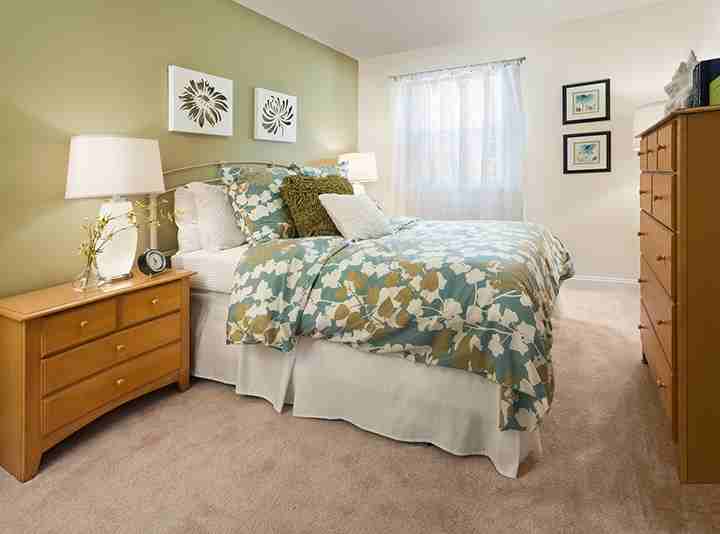 118 Plymouth Dr - Photo 3 of 12