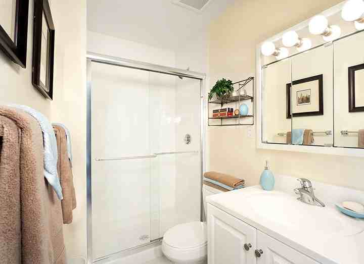 118 Plymouth Dr - Photo 4 of 12